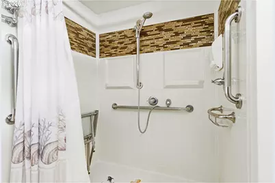 550 N Tomahawk Island Dr., Portland, OR 97217 - Photo 27