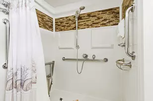 550 N Tomahawk Island Dr, Portland, OR 97217 - Photo 27