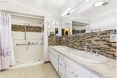 550 N Tomahawk Island Dr., Portland, OR 97217 - Photo 27