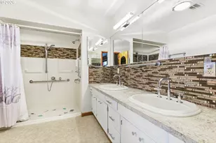 550 N Tomahawk Island Dr, Portland, OR 97217 - Photo 27
