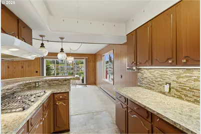 550 N Tomahawk Island Dr., Portland, OR 97217 - Photo 13