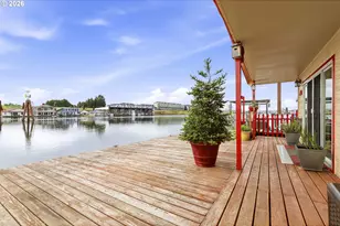 550 N Tomahawk Island Dr, Portland, OR 97217 - Photo 5