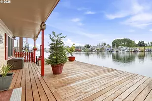 550 N Tomahawk Island Dr, Portland, OR 97217 - Photo 3