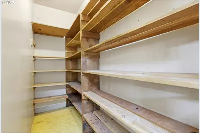 550 N Tomahawk Island Dr., Portland, OR 97217 - Photo 35