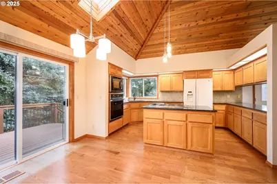 14355 NW Pheasant Hill Ln, McMinnville, OR 97128 - Photo 9