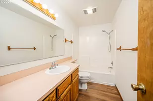 3220 31st St, Florence, OR 97439 - Photo 17
