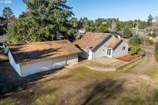 3220 31st St, Florence, OR 97439 - Photo 25