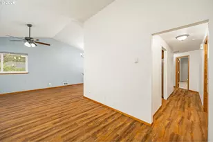 3220 31st St, Florence, OR 97439 - Photo 11