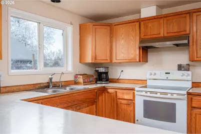 8448 SE 89th Ave, Portland, OR 97266 - Photo 7