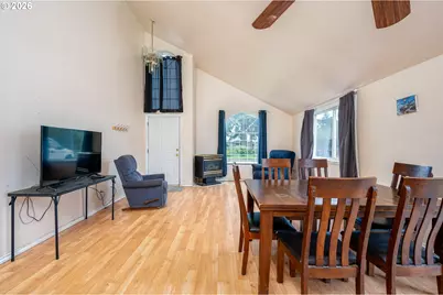 8448 SE 89th Ave, Portland, OR 97266 - Photo 3