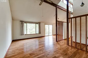 670 Woodcrest Dr, Springfield, OR 97477 - Photo 5