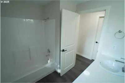2419 SE Ermine St, Albany, OR 97322 - Photo 15