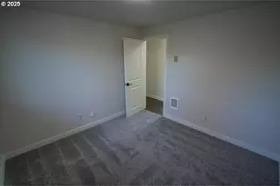 2419 SE Ermine St, Albany, OR 97322 - Photo 13