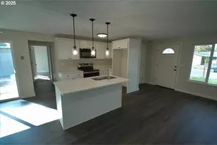 2419 SE Ermine St, Albany, OR 97322 - Photo 5