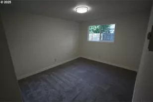 2419 SE Ermine St, Albany, OR 97322 - Photo 11