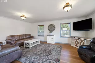 1115 S 6th St, Cottage Grove, OR 97424 - Photo 3