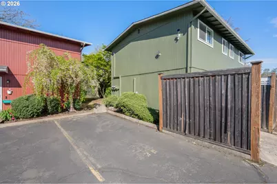 1933 W 17th Ave #B, Eugene, OR 97402 - Photo 27