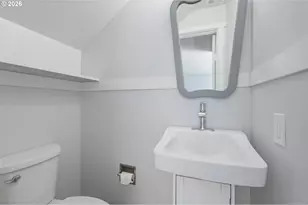 1933 W 17th Ave, Eugene, OR 97402 - Photo 13