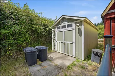 93266 Beaver Creek Ln, Coos Bay, OR 97420 - Photo 41