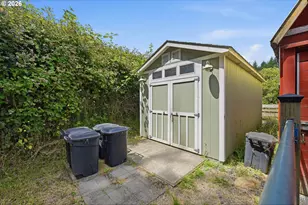 93266 Beaver Creek Ln, Coos Bay, OR 97420 - Photo 41