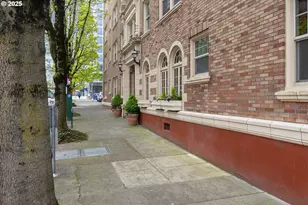 709 SW 16th Ave, Portland, OR 97205 - Photo 39