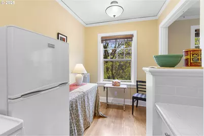 709 SW 16th Ave, Portland, OR 97205 - Photo 35