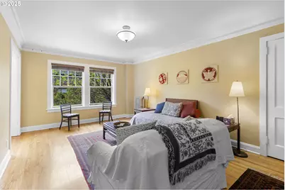 709 SW 16th Ave, Portland, OR 97205 - Photo 11