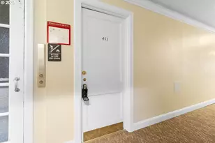 709 SW 16th Ave, Portland, OR 97205 - Photo 33