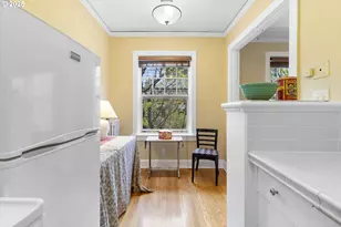 709 SW 16th Ave, Portland, OR 97205 - Photo 27