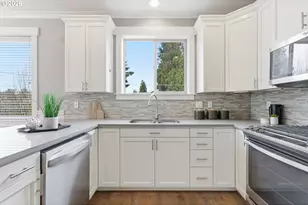 8280 N Burrage Ave, Portland, OR 97217 - Photo 15