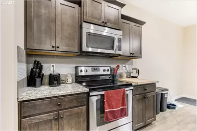 2802 26th Ave, Forest Grove, OR 97116 - Photo 9