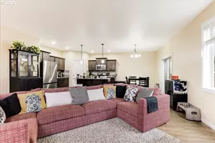 2802 26th Ave, Forest Grove, OR 97116 - Photo 5