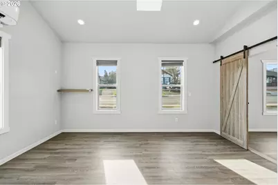 1211 E 10th St, The Dalles, OR 97058 - Photo 15