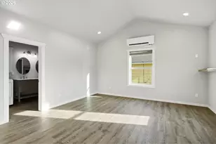 1211 E 10th St, The Dalles, OR 97058 - Photo 13