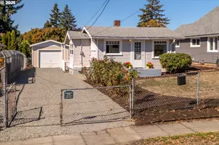 10911 SE Myrtle St, Milwaukie, OR 97222 - Photo 33