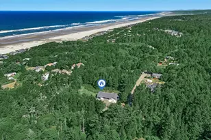 920 SW Tillicum Dr, Waldport, OR 97394 - Photo 35