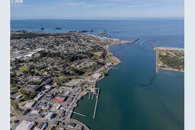 125 Baltimore Ave SE, Bandon, OR 97411 - Photo 3