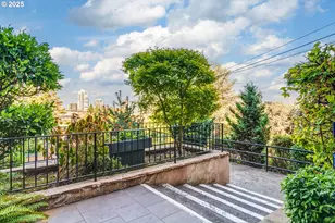 1205 SW Cardinell Dr, Portland, OR 97201 - Photo 23