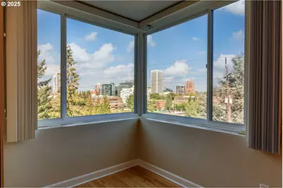 1205 SW Cardinell Dr #302, Portland, OR 97201 - Photo 5