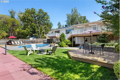 6025 SW Spruce Ave, Beaverton, OR 97005 - Photo 41