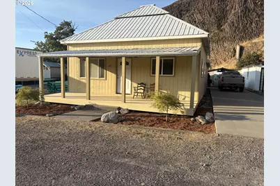 585 Hager St, Heppner, OR 97836 - Photo 1