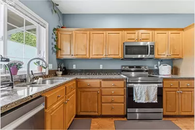 355 NE Saint Jean Pl, Hillsboro, OR 97124 - Photo 15