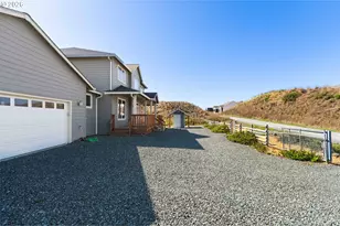 87142 Vesta Ln, Bandon, OR 97411 - Photo 41