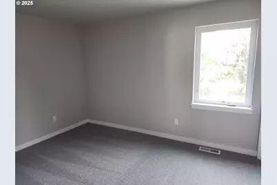 3096 Olympic St #15, Woodburn, OR 97071 - Photo 17