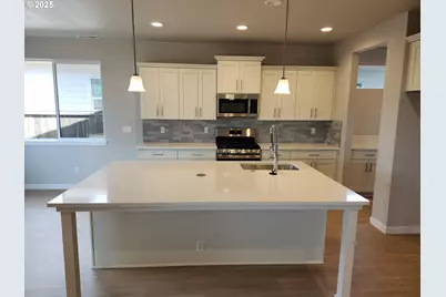 3096 Olympic St #15, Woodburn, OR 97071 - Photo 3