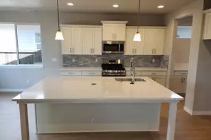 3096 Olympic St, Woodburn, OR 97071 - Photo 3