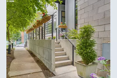 2018 NW 16th Ave, Portland, OR 97209 - Photo 3