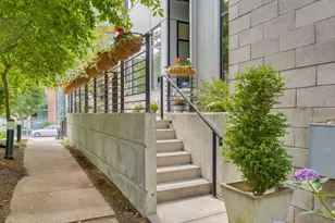 2018 NW 16th Ave, Portland, OR 97209 - Photo 3