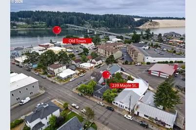 239 Maple St, Florence, OR 97439 - Photo 9