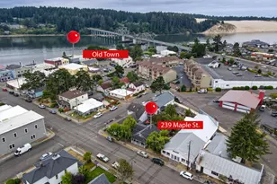 239 Maple St, Florence, OR 97439 - Photo 9